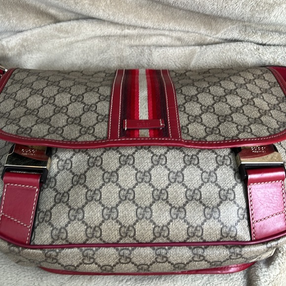 Gucci Messenger Bag, Very Rare, Coated Canvas, Red Leather Trim, Crossbody Strap - Picture 6 of 15